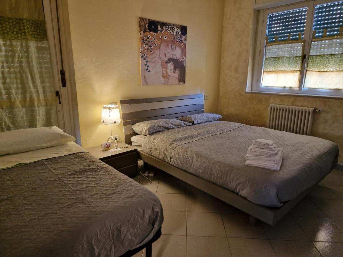 Casa Parco Levante Ливорно Экстерьер фото
